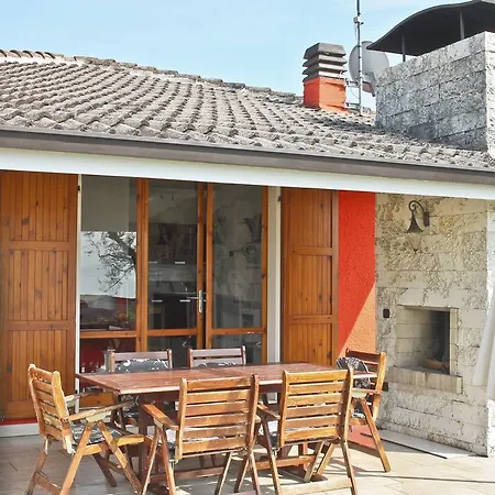 Lovely Elena - Garda 3*