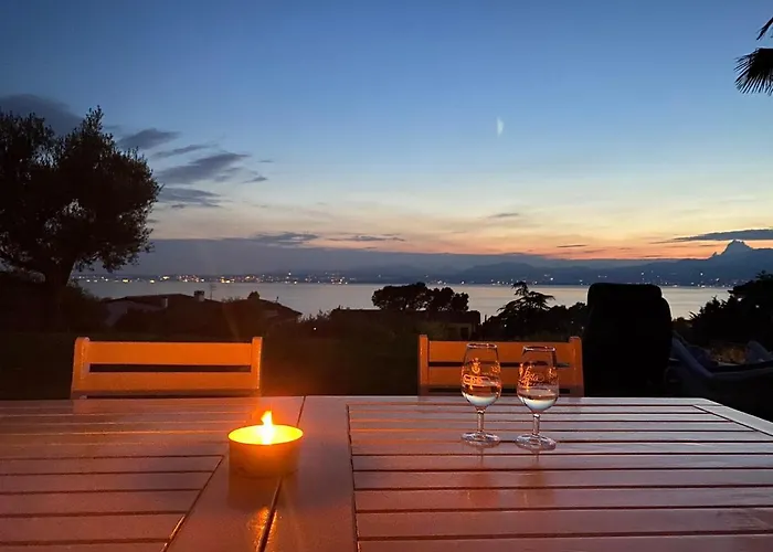 Lovely Elena - Garda 3*