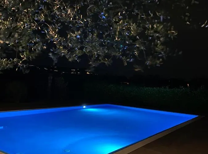 Lovely Elena - Garda Otel