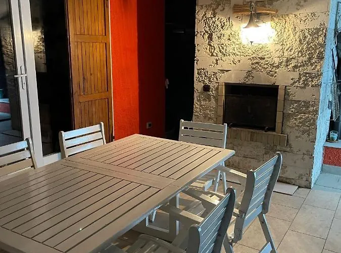 Lovely Elena - Garda Otel Bardolino