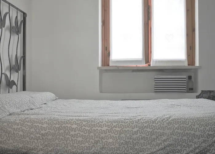 Lovely Elena - Garda Bardolino