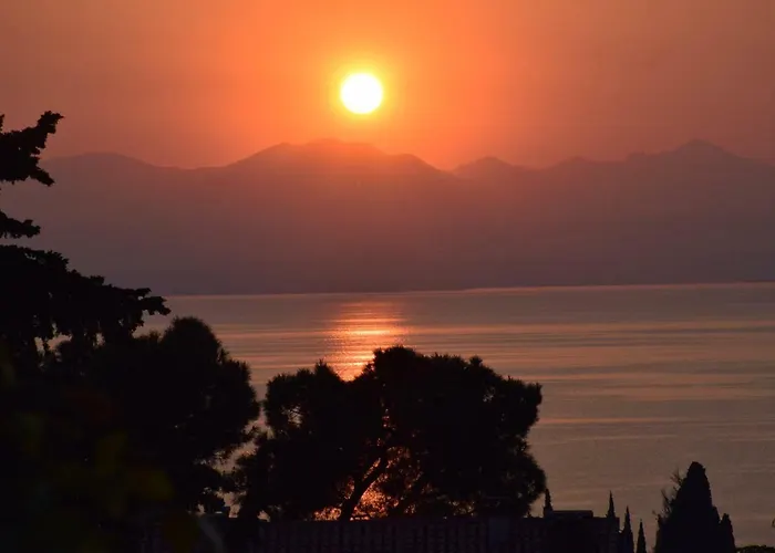 Lovely Elena - Garda Otel 3*